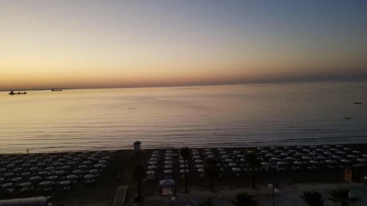 Alex Beach Apartment 33 Larnaca